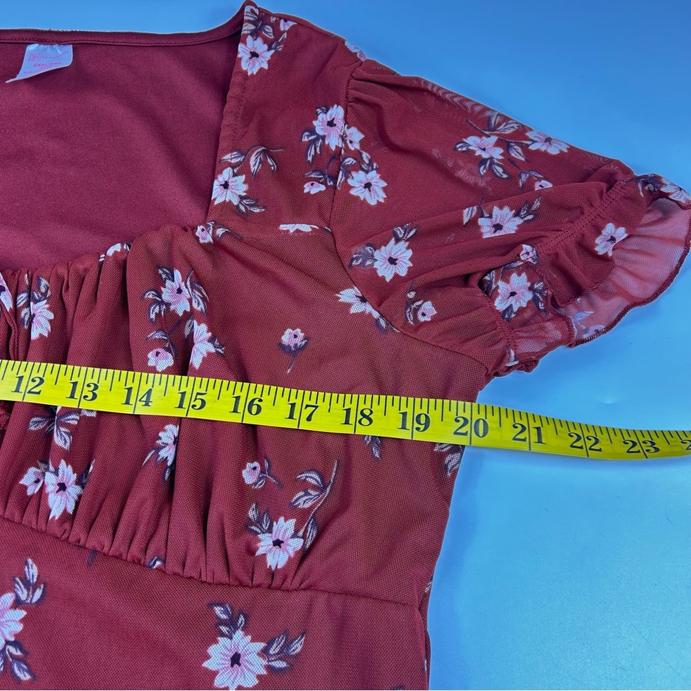 Floral Ruched Square-Neck Top in Rust Red - Picture 5 of 6